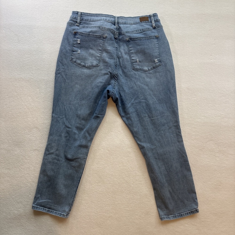 Judy Blue Boyfriend Fit Jeans Women‎ 20W Light Wash Distressed JB82281-JS MD - Picture 9 of 10
